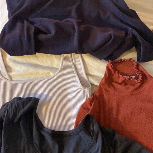 BUNDLE aritzia, lulu, Zara, H&M - Picture 2 of 6